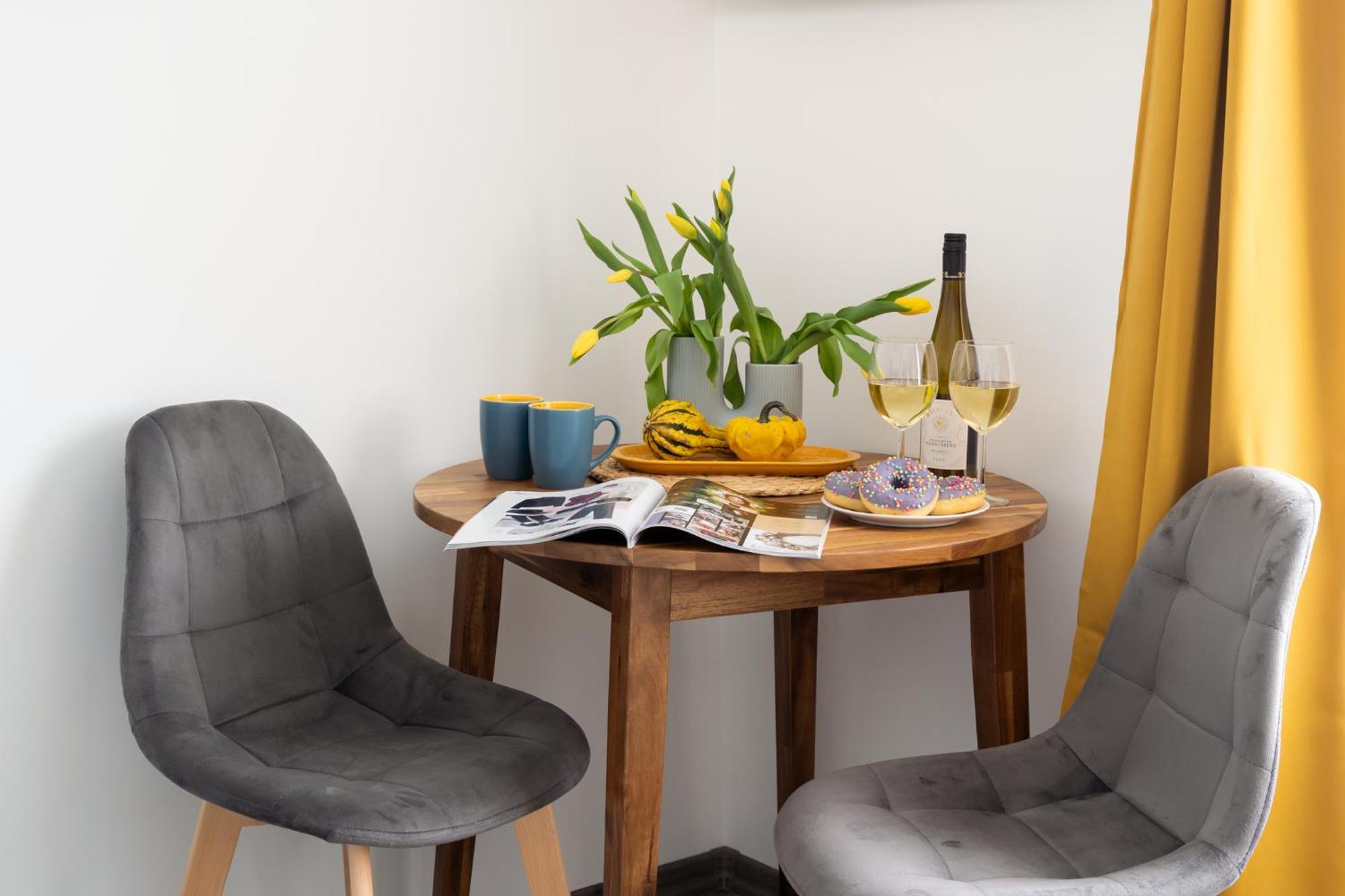 Green Garden & Private Parking Apartments With Playground Рига Екстериор снимка