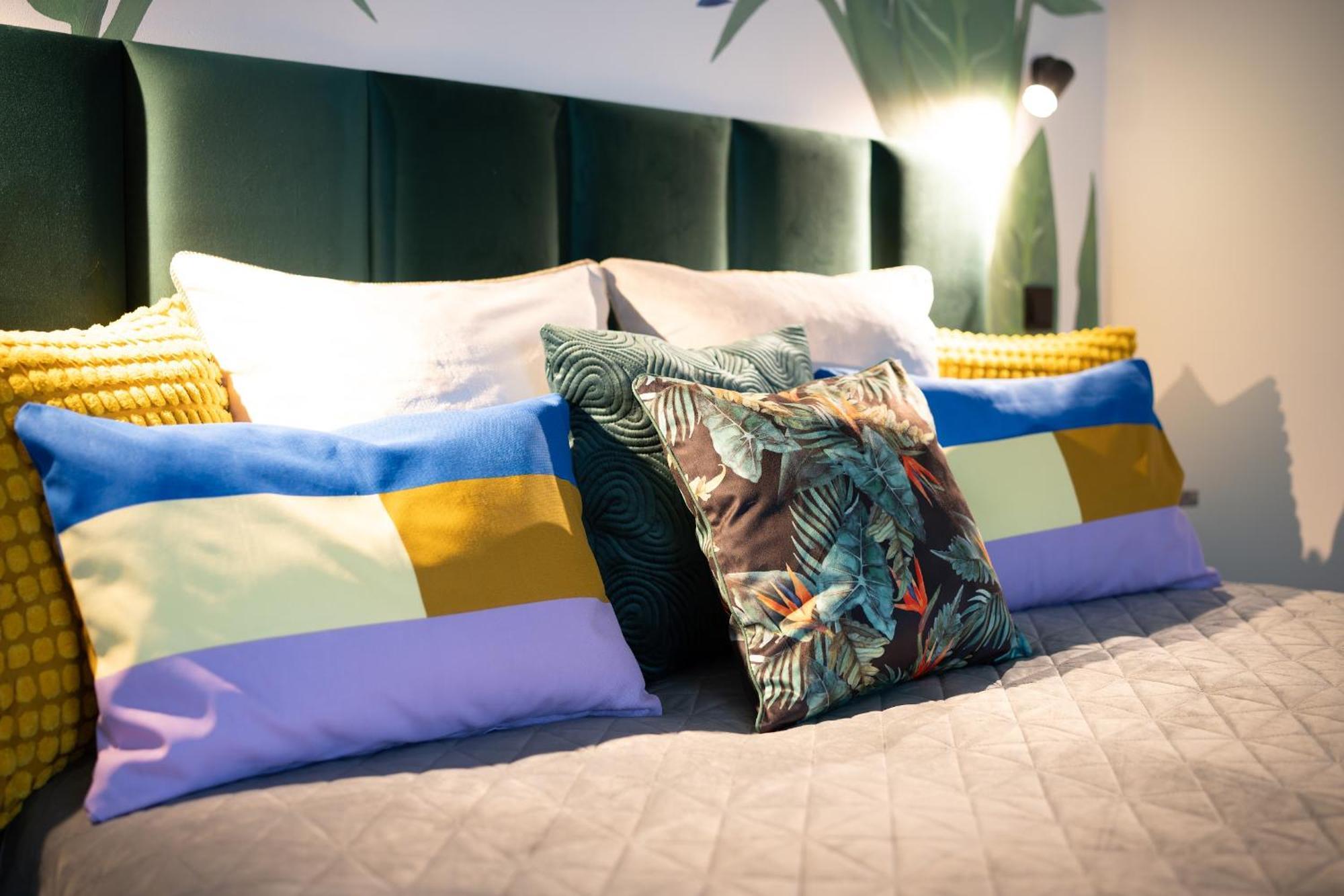 Green Garden & Private Parking Apartments With Playground Рига Екстериор снимка
