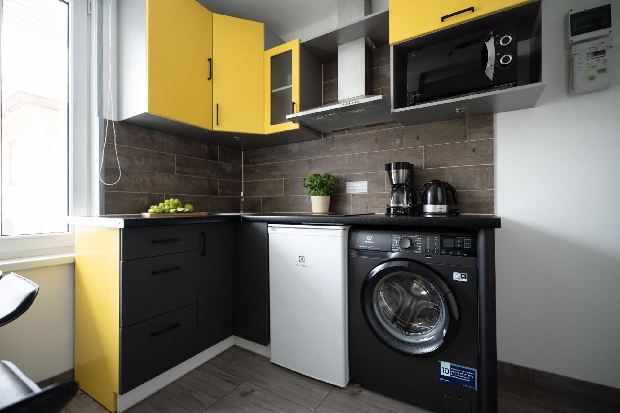 Green Garden & Private Parking Apartments With Playground Рига Екстериор снимка